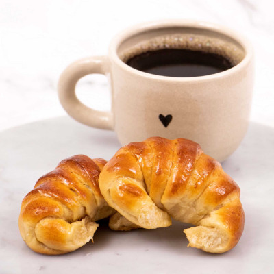 cafe con leche + 2 medialunas