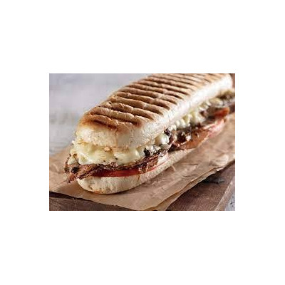 SANDWICH PANINI PECETO TOMATE MOZZARELLA Y CHIMI